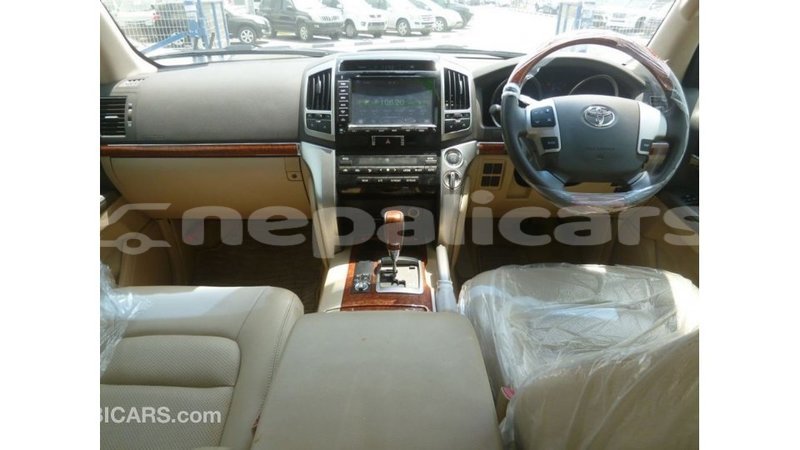 Big with watermark toyota land cruiser bagmati import dubai 2551