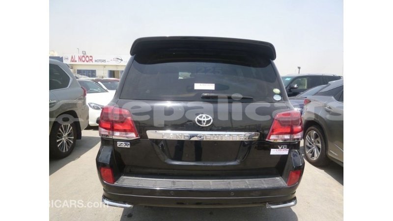 Big with watermark toyota land cruiser bagmati import dubai 2551