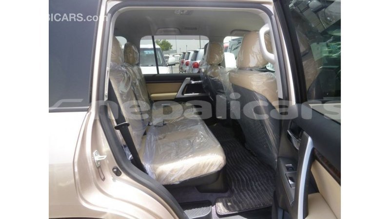 Big with watermark toyota land cruiser bagmati import dubai 2553