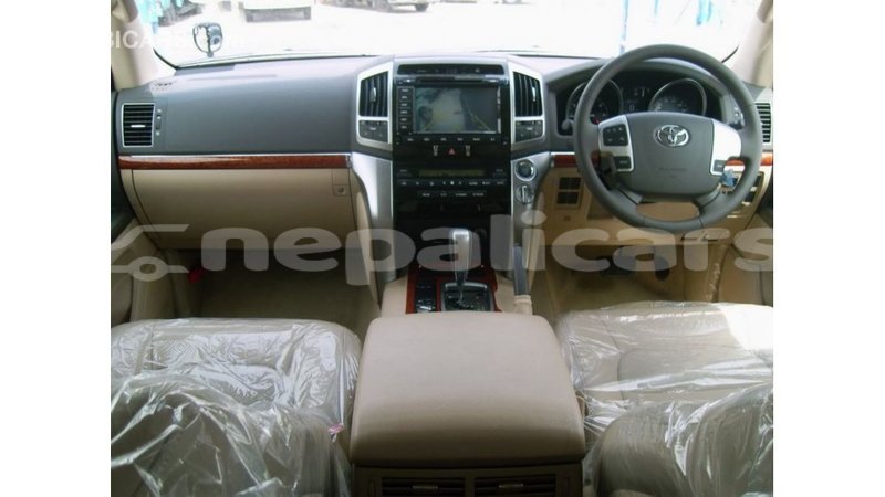 Big with watermark toyota land cruiser bagmati import dubai 2554