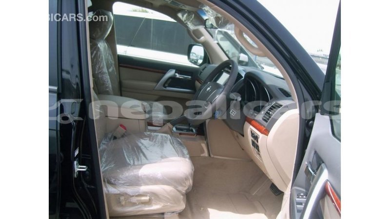 Big with watermark toyota land cruiser bagmati import dubai 2554