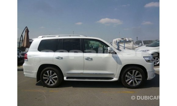 Buy Import Toyota Land Cruiser White Car in Import - Dubai in Bagmati Buy Import Toyota Land Cruiser White Car in Import - Dubai in Bagmati