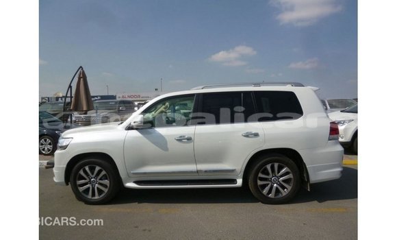 Buy Import Toyota Land Cruiser White Car in Import - Dubai in Bagmati Buy Import Toyota Land Cruiser White Car in Import - Dubai in Bagmati