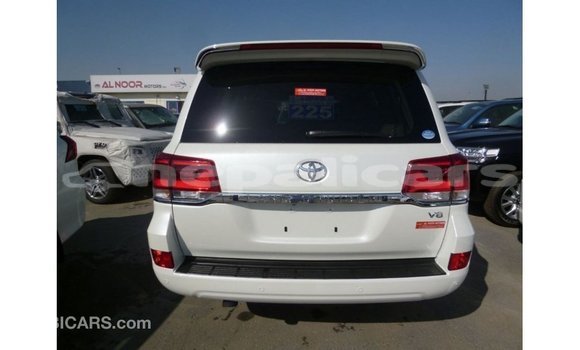 Buy Import Toyota Land Cruiser White Car in Import - Dubai in Bagmati Buy Import Toyota Land Cruiser White Car in Import - Dubai in Bagmati