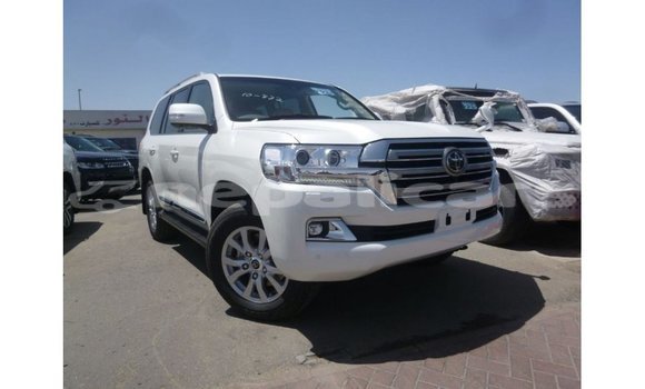 Buy Import Toyota Land Cruiser White Car in Import - Dubai in Bagmati Buy Import Toyota Land Cruiser White Car in Import - Dubai in Bagmati