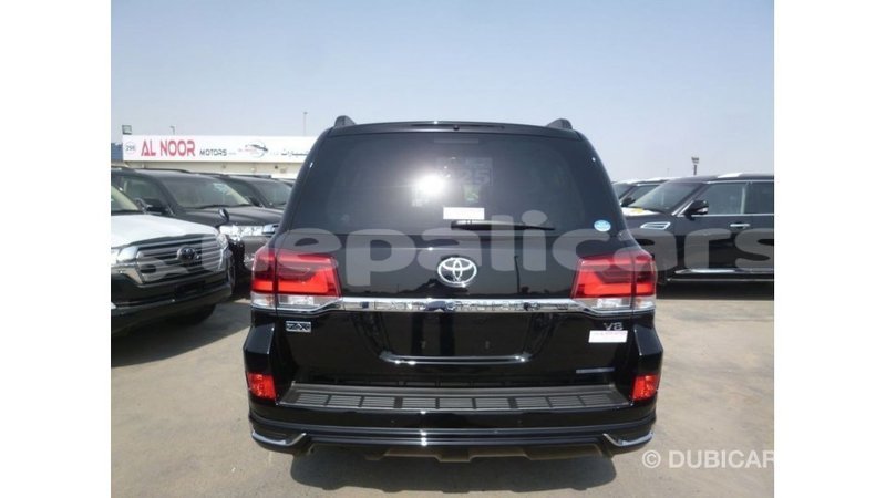 Big with watermark toyota land cruiser bagmati import dubai 2571
