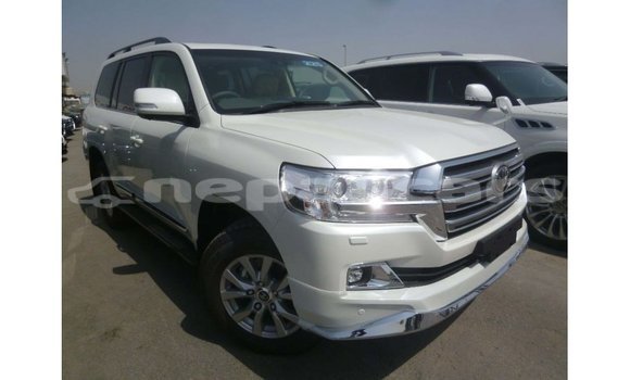 Buy Import Toyota Land Cruiser White Car in Import - Dubai in Bagmati Buy Import Toyota Land Cruiser White Car in Import - Dubai in Bagmati