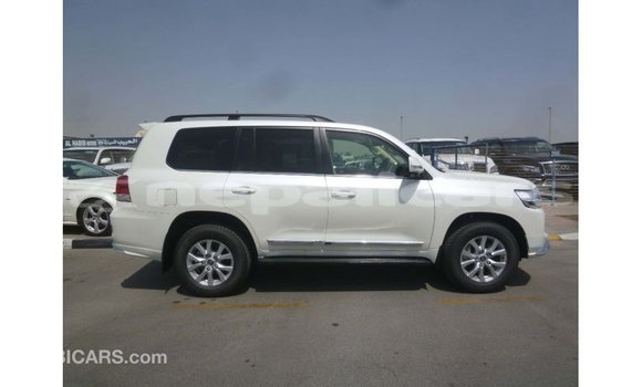 Buy Import Toyota Land Cruiser White Car in Import - Dubai in Bagmati Buy Import Toyota Land Cruiser White Car in Import - Dubai in Bagmati