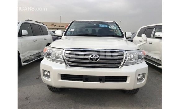 Buy Import Toyota Land Cruiser White Car in Import - Dubai in Bagmati Buy Import Toyota Land Cruiser White Car in Import - Dubai in Bagmati