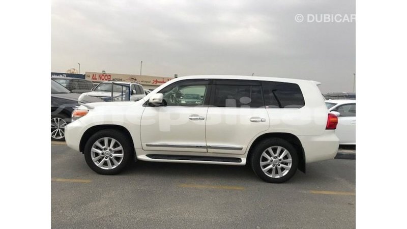 Big with watermark toyota land cruiser bagmati import dubai 2580