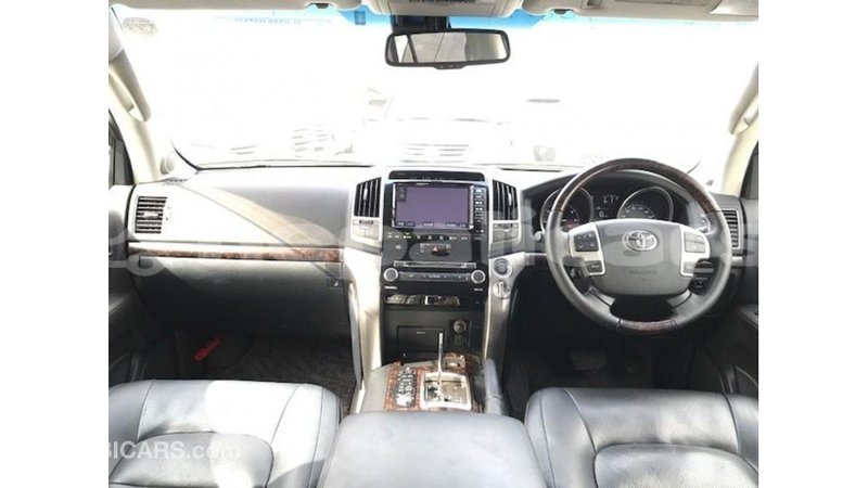 Big with watermark toyota land cruiser bagmati import dubai 2581