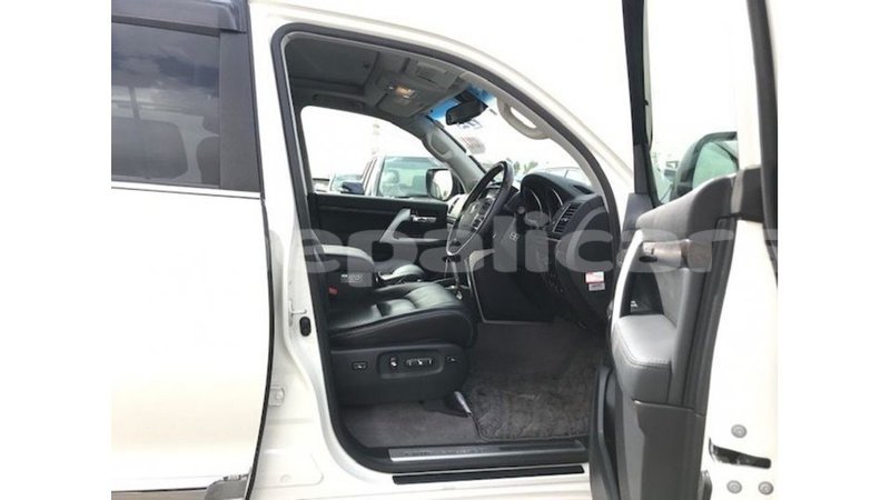 Big with watermark toyota land cruiser bagmati import dubai 2581