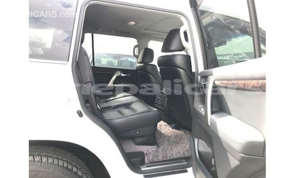 Buy Import Toyota Land Cruiser White Car in Import - Dubai in Bagmati Buy Import Toyota Land Cruiser White Car in Import - Dubai in Bagmati