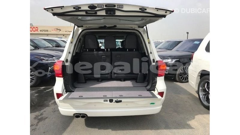 Big with watermark toyota land cruiser bagmati import dubai 2581