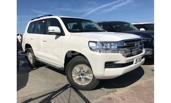 Buy Import Toyota Land Cruiser White Car in Import - Dubai in Bagmati Buy Import Toyota Land Cruiser White Car in Import - Dubai in Bagmati