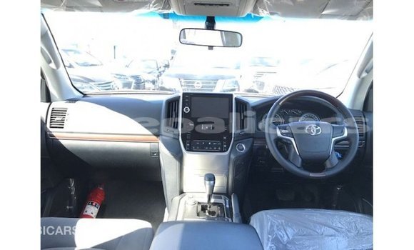 Buy Import Toyota Land Cruiser White Car in Import - Dubai in Bagmati Buy Import Toyota Land Cruiser White Car in Import - Dubai in Bagmati