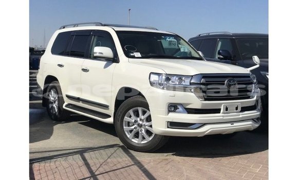 Buy Import Toyota Land Cruiser White Car in Import - Dubai in Bagmati Buy Import Toyota Land Cruiser White Car in Import - Dubai in Bagmati