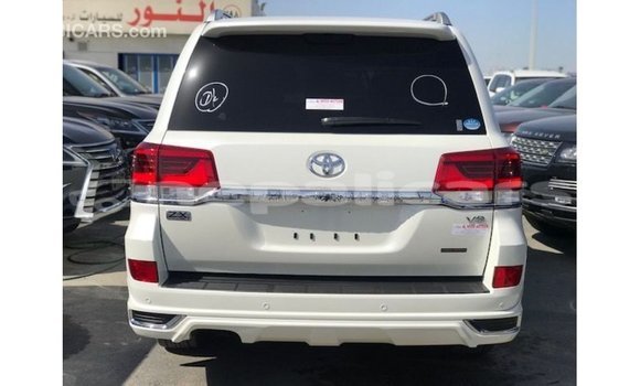 Buy Import Toyota Land Cruiser White Car in Import - Dubai in Bagmati Buy Import Toyota Land Cruiser White Car in Import - Dubai in Bagmati