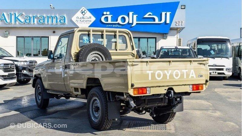 Big with watermark toyota land cruiser bagmati import dubai 2591