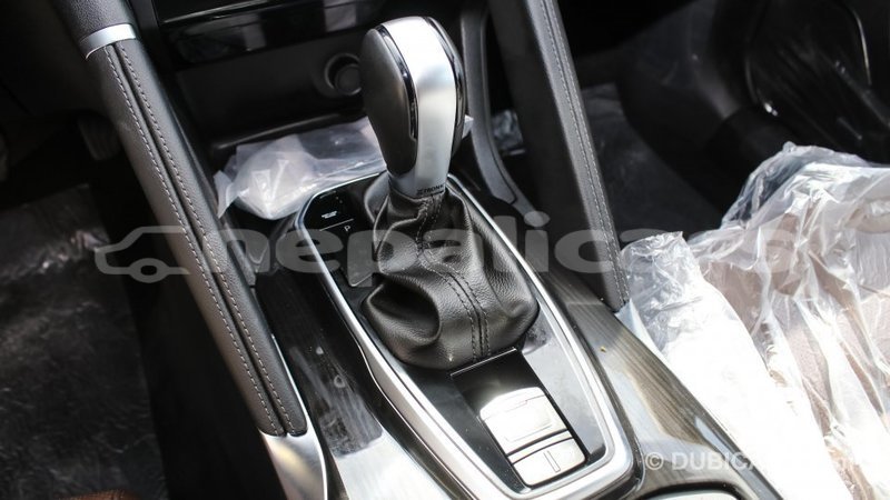 Big with watermark renault koleos bagmati import dubai 2592