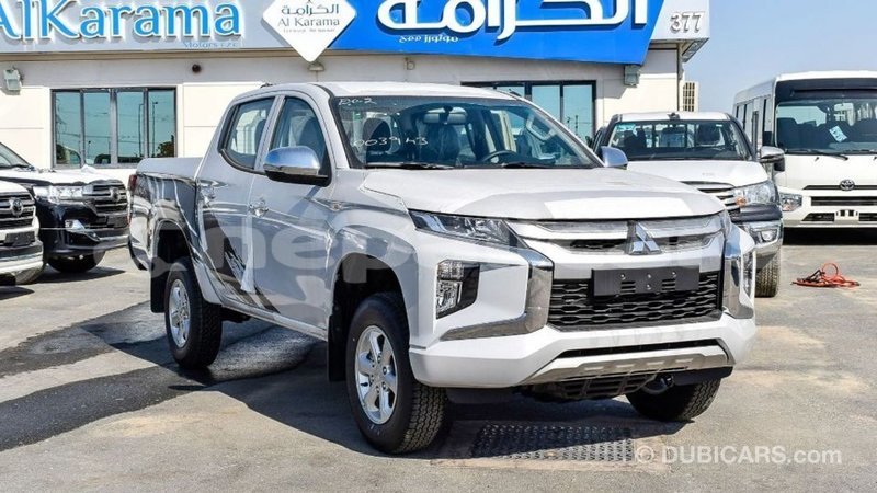 Big with watermark mitsubishi l200 bagmati import dubai 2593