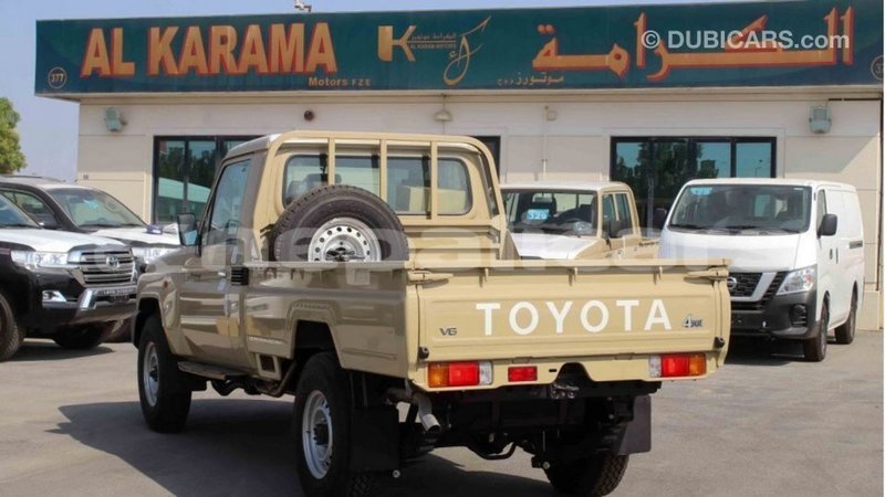 Big with watermark toyota land cruiser bagmati import dubai 2594