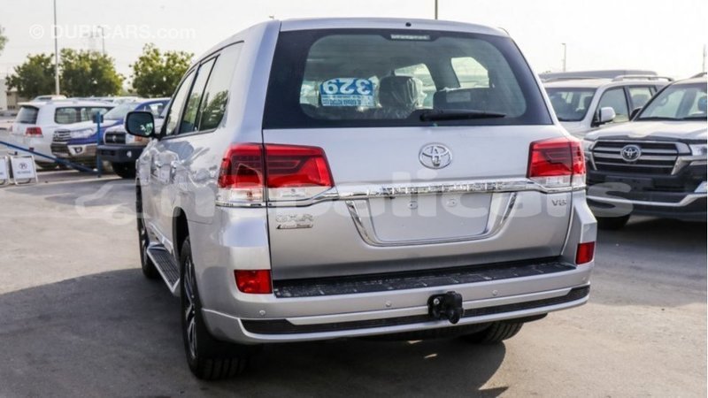 Big with watermark toyota land cruiser bagmati import dubai 2602