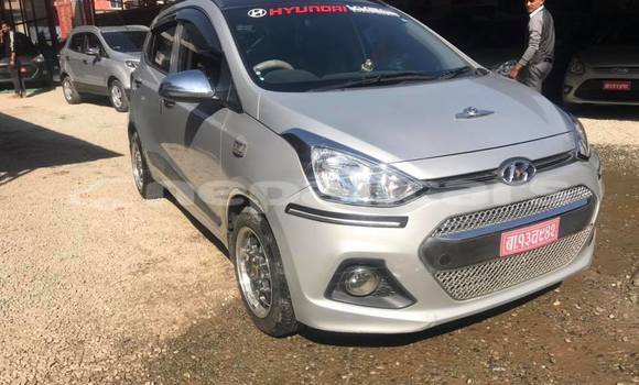 Buy Used Hyundai i10 Silver Car in Kathmandu in Bagmati
