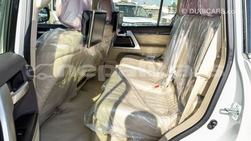 Big with watermark toyota land cruiser bagmati import dubai 2621