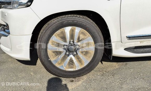 Buy Import Toyota Land Cruiser White Car in Import - Dubai in Bagmati Buy Import Toyota Land Cruiser White Car in Import - Dubai in Bagmati