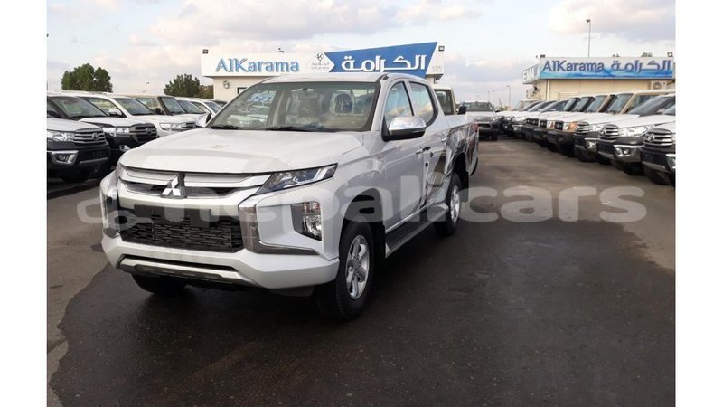 Big with watermark mitsubishi l200 bagmati import dubai 2655