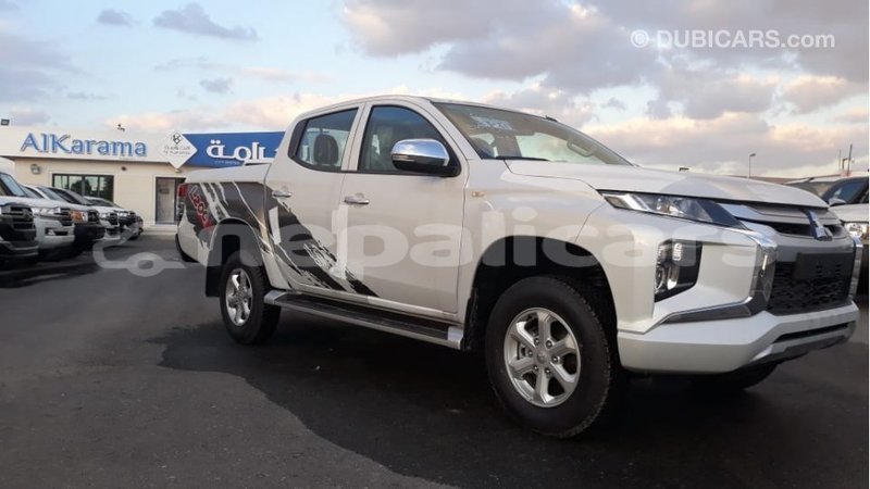 Big with watermark mitsubishi l200 bagmati import dubai 2655