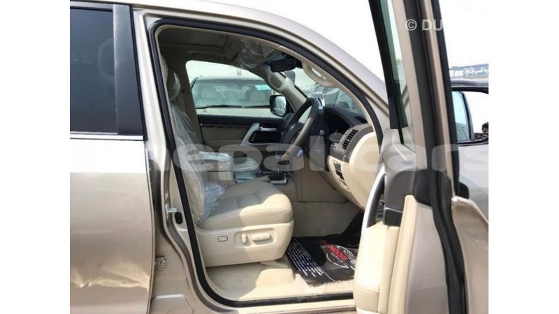 Big with watermark toyota land cruiser bagmati import dubai 2678