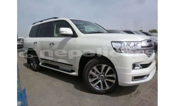 Buy Import Toyota Land Cruiser White Car in Import - Dubai in Bagmati Buy Import Toyota Land Cruiser White Car in Import - Dubai in Bagmati