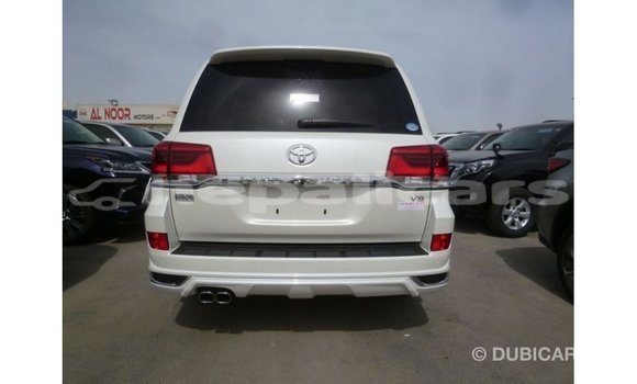 Buy Import Toyota Land Cruiser White Car in Import - Dubai in Bagmati Buy Import Toyota Land Cruiser White Car in Import - Dubai in Bagmati