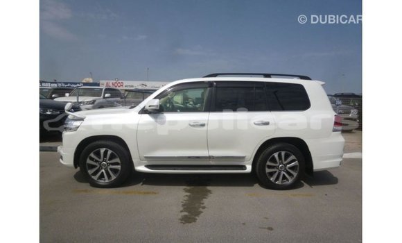 Buy Import Toyota Land Cruiser White Car in Import - Dubai in Bagmati Buy Import Toyota Land Cruiser White Car in Import - Dubai in Bagmati