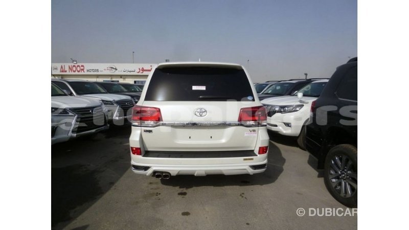 Big with watermark toyota land cruiser bagmati import dubai 2692