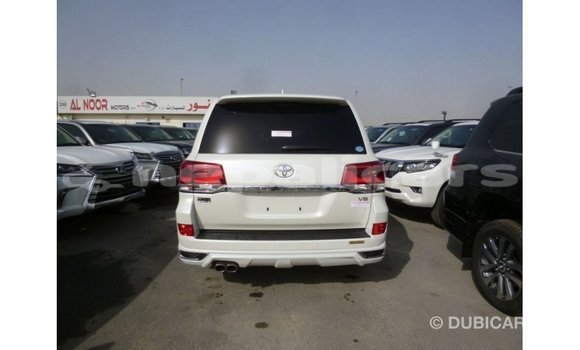 Buy Import Toyota Land Cruiser White Car in Import - Dubai in Bagmati Buy Import Toyota Land Cruiser White Car in Import - Dubai in Bagmati