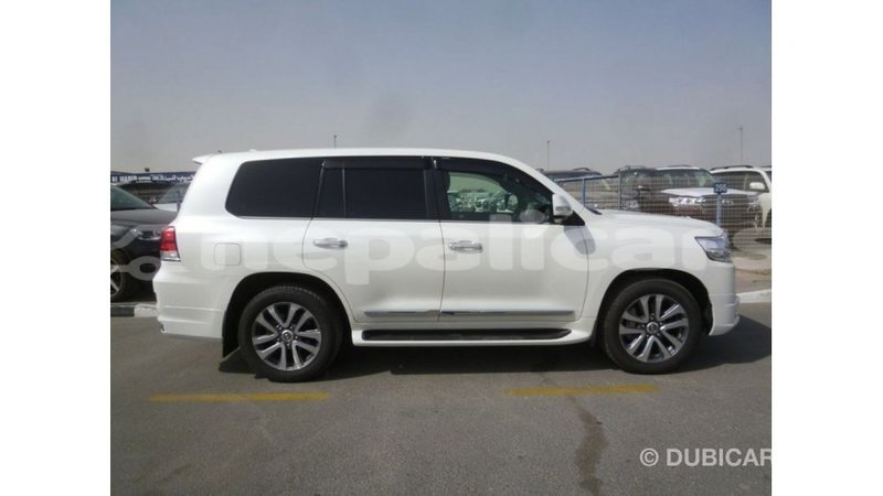 Big with watermark toyota land cruiser bagmati import dubai 2692