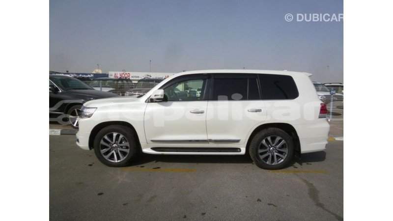Big with watermark toyota land cruiser bagmati import dubai 2692