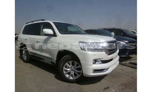 Buy Import Toyota Land Cruiser White Car in Import - Dubai in Bagmati Buy Import Toyota Land Cruiser White Car in Import - Dubai in Bagmati