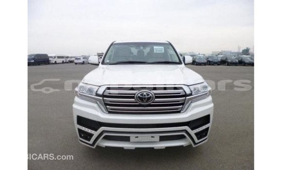 Buy Import Toyota Land Cruiser White Car in Import - Dubai in Bagmati Buy Import Toyota Land Cruiser White Car in Import - Dubai in Bagmati