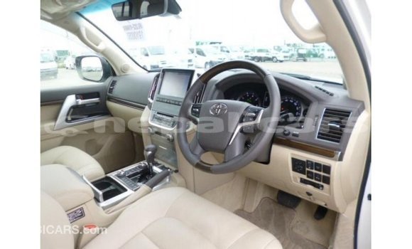 Buy Import Toyota Land Cruiser White Car in Import - Dubai in Bagmati Buy Import Toyota Land Cruiser White Car in Import - Dubai in Bagmati