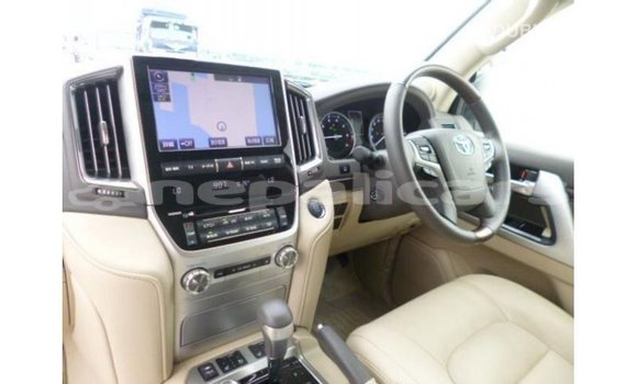 Buy Import Toyota Land Cruiser White Car in Import - Dubai in Bagmati Buy Import Toyota Land Cruiser White Car in Import - Dubai in Bagmati