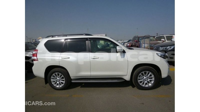 Big with watermark toyota prado bagmati import dubai 2705