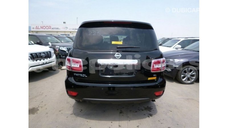 Big with watermark nissan patrol bagmati import dubai 2708
