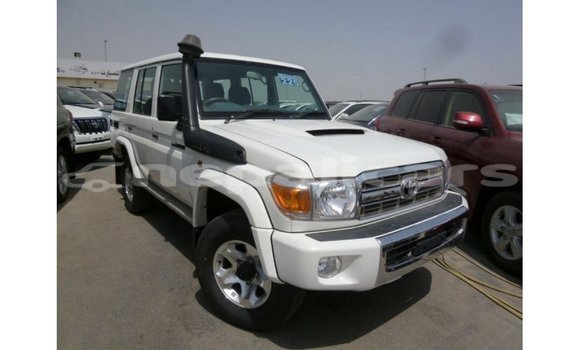 Buy Import Toyota Land Cruiser White Car in Import - Dubai in Bagmati Buy Import Toyota Land Cruiser White Car in Import - Dubai in Bagmati