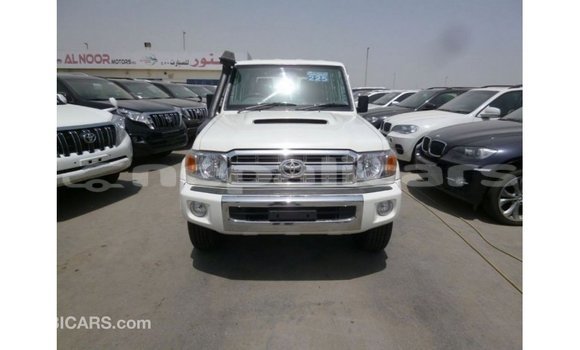 Buy Import Toyota Land Cruiser White Car in Import - Dubai in Bagmati Buy Import Toyota Land Cruiser White Car in Import - Dubai in Bagmati