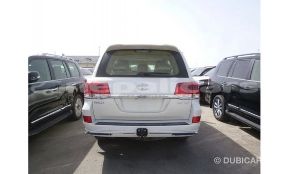 Buy Import Toyota Land Cruiser White Car in Import - Dubai in Bagmati Buy Import Toyota Land Cruiser White Car in Import - Dubai in Bagmati