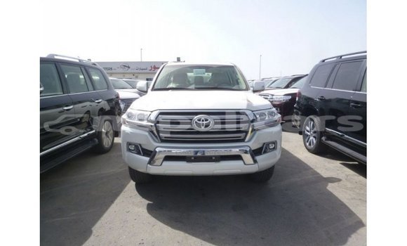 Buy Import Toyota Land Cruiser White Car in Import - Dubai in Bagmati Buy Import Toyota Land Cruiser White Car in Import - Dubai in Bagmati
